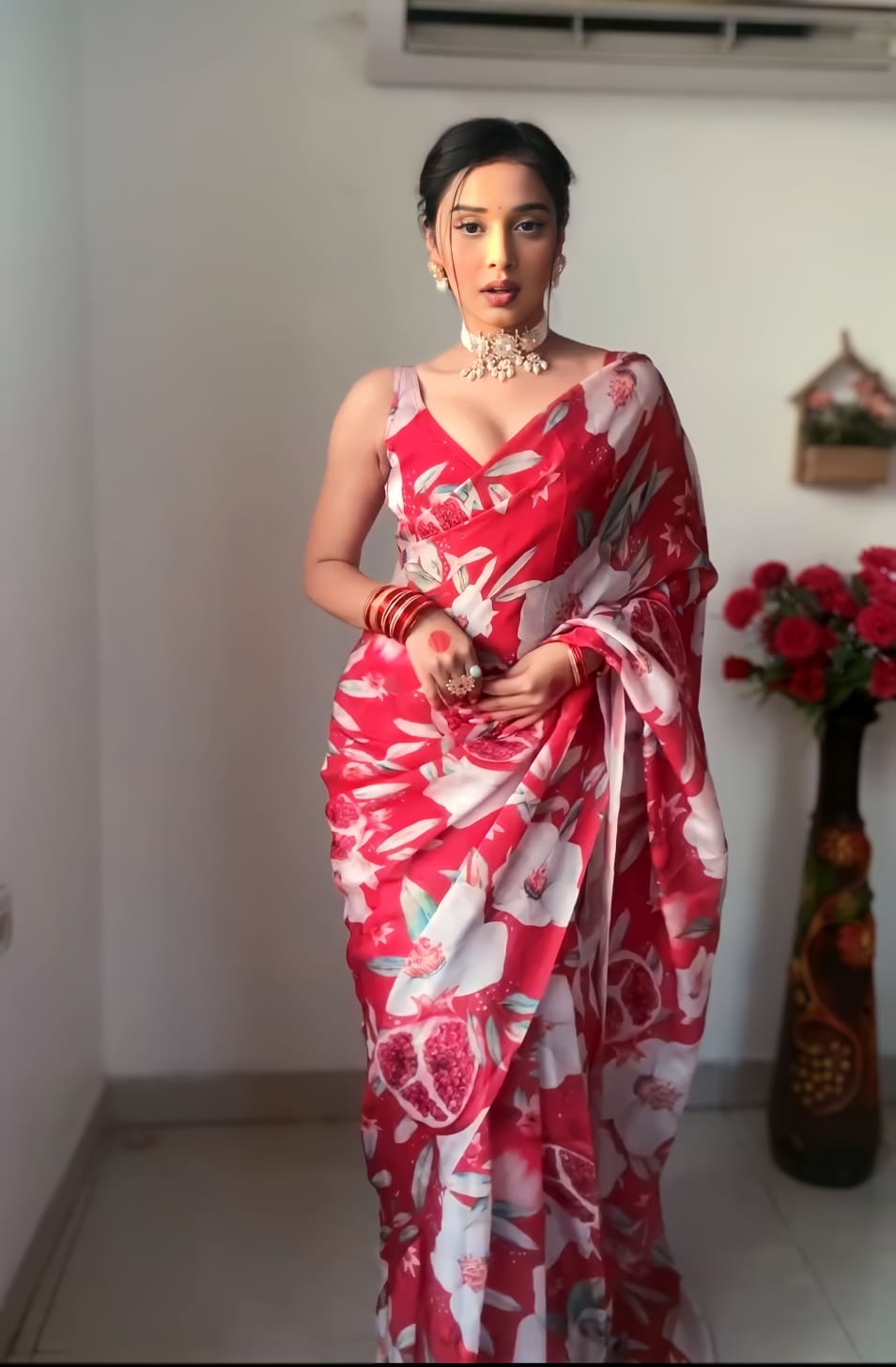 1 MIN READY TO WEAR SAREE IN SOFT GEORGETTE SILK WITH BLOUSE