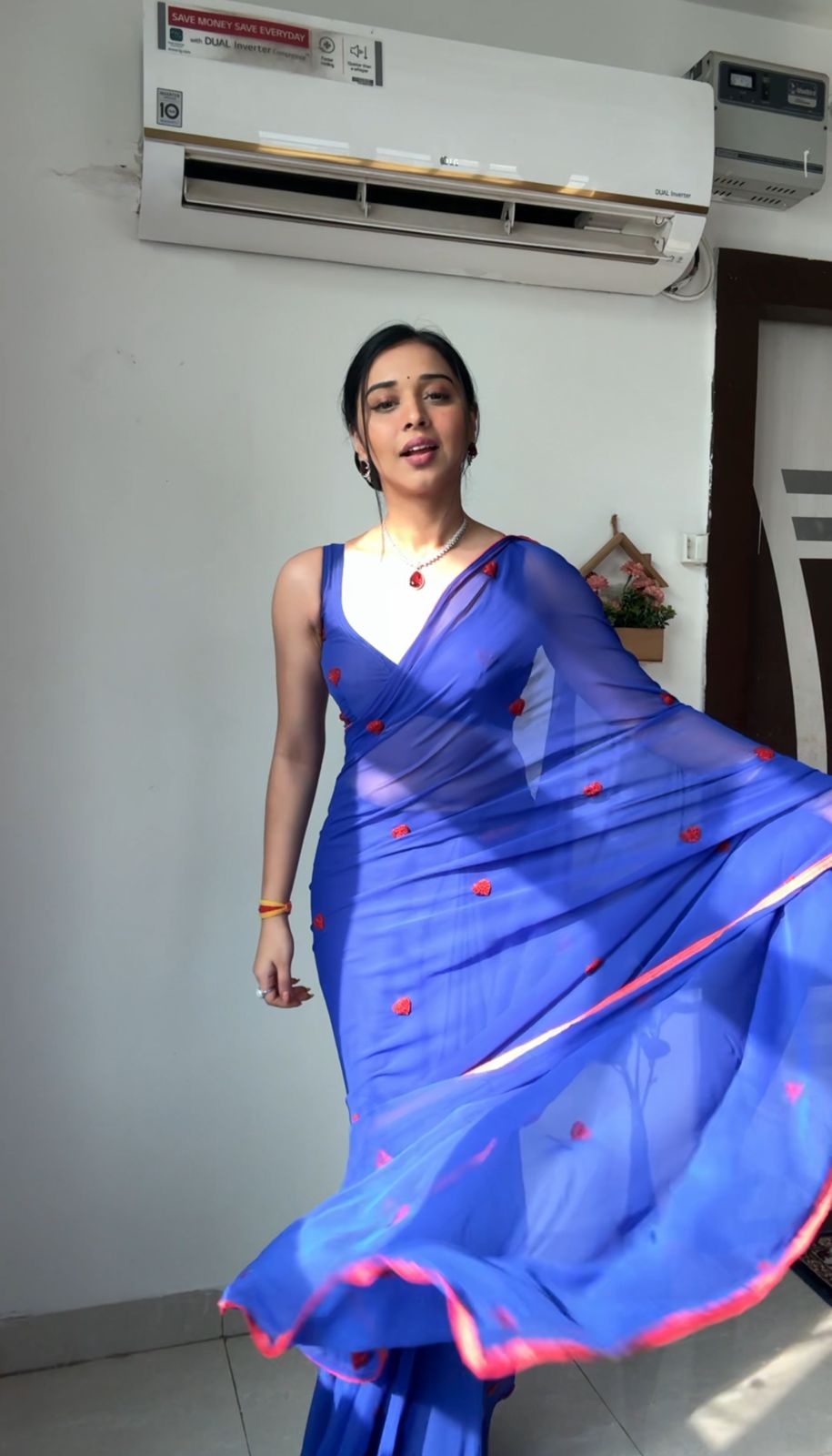 1 MIN READY TO WEAR SAREE IN PURE SOFT GEORGETTE WITH BLOUSE