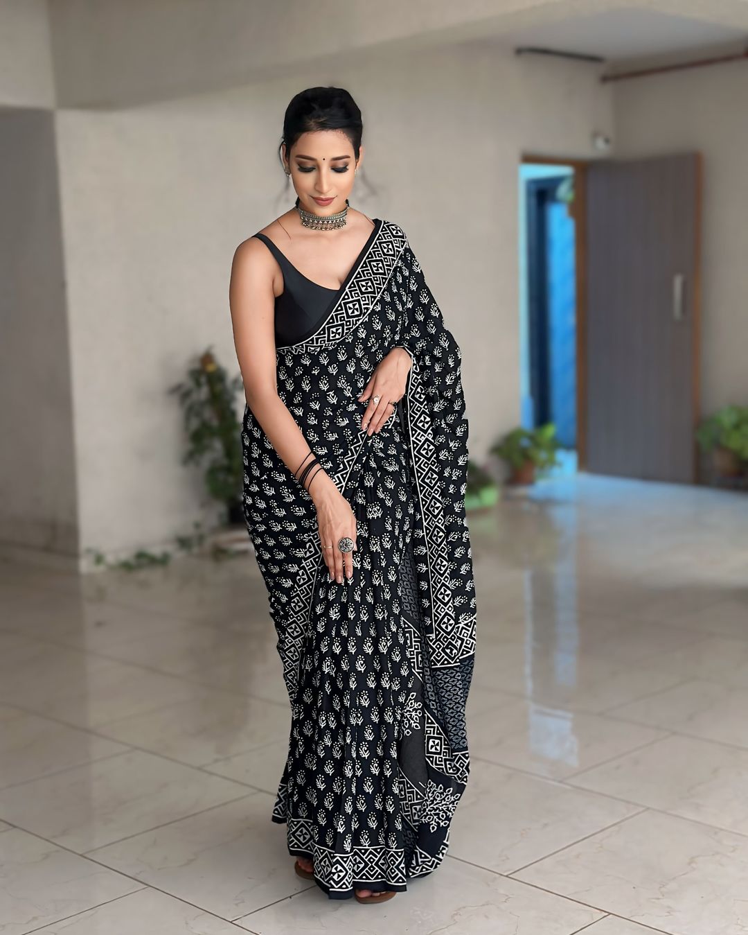 1 MINUTE READY TO WEAR BLACK PURE SOFT LINEN SILK SAREE