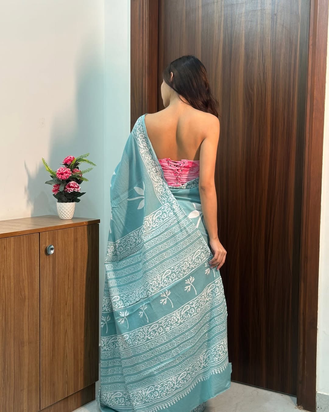 1 MIN READY TO WEAR SKY MUL COTTON DIGITAL PRINTED SAREE WITH POCKET