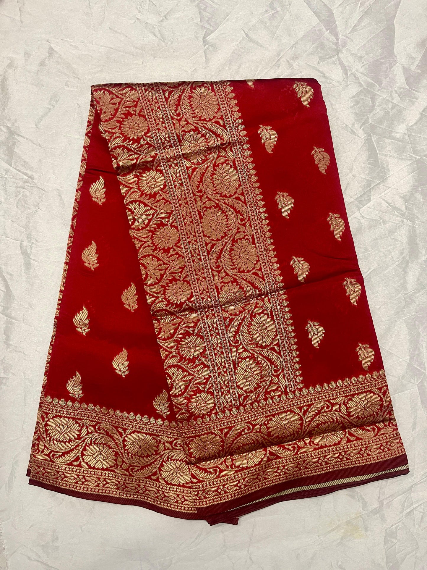 Pure Kanjivaram Silk Saree With Zari Border And Rich Pallu