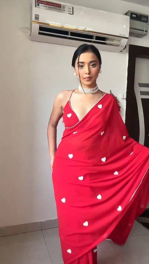1 MIN READY TO WEAR SAREE IN IMPORTED GEORGETTE WITH HEAVY BLOUSE