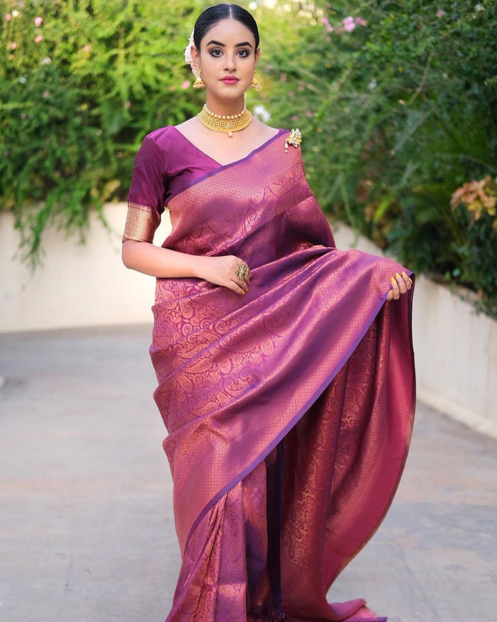 Dark Pink Kanjivaram Saree With Copper Zari Weaving With Blouse