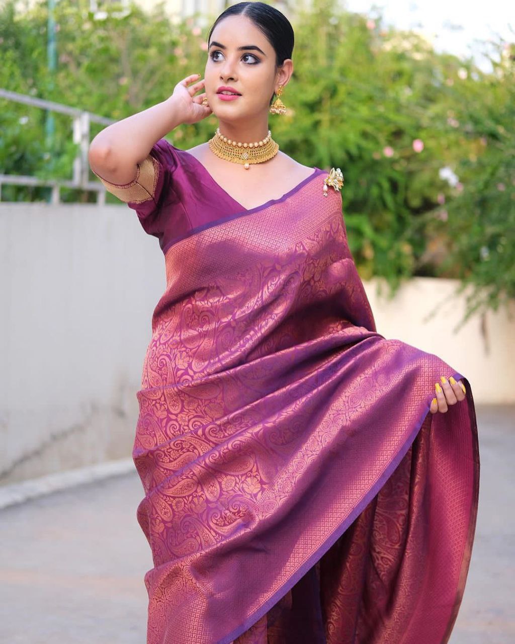 Dark Pink Kanjivaram Saree With Copper Zari Weaving With Blouse