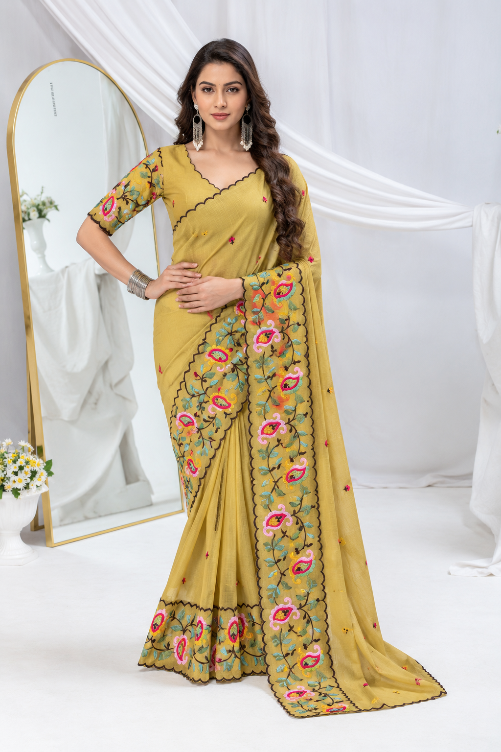 ELEGANT EMBROIDERED SAREE WITH FLORAL & PAISLEY WORK AND DESIGNER BORDER