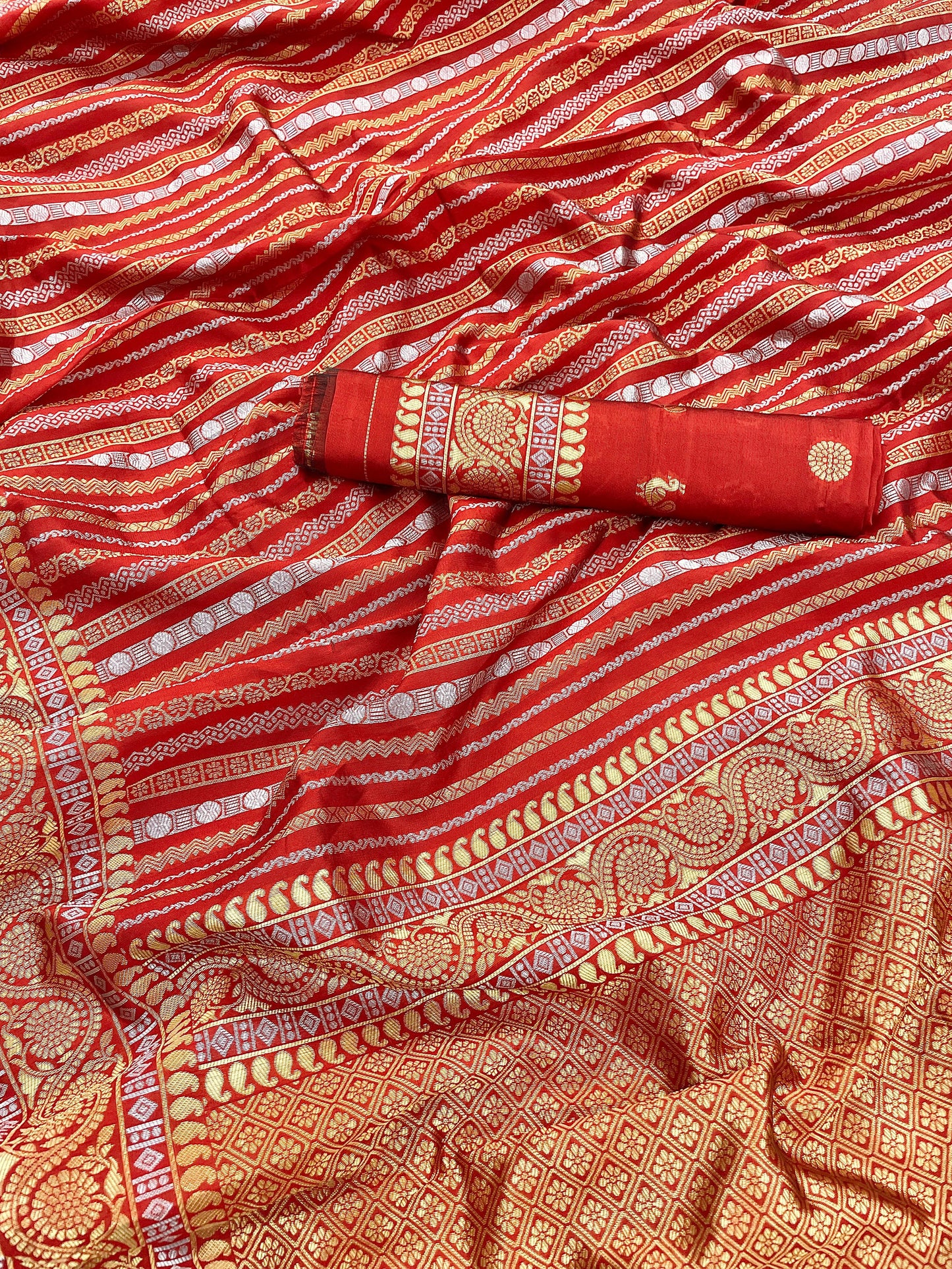 KANJIVARAM RICH PALLU AND JACQUARD WORK ON ALL OVER THE SOFT SILK SAREE