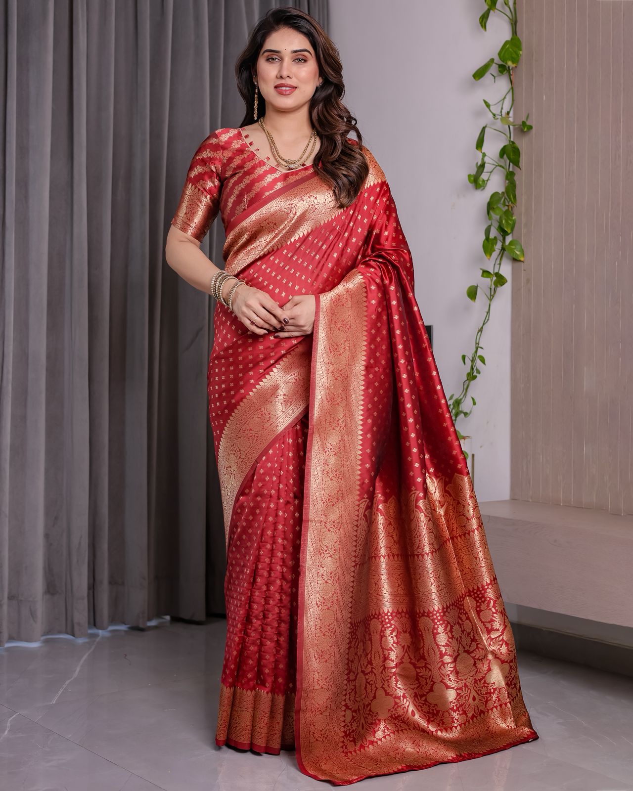 Magenta Pink Pure Kanjivaram Silk Saree with Golden Zari Weaving