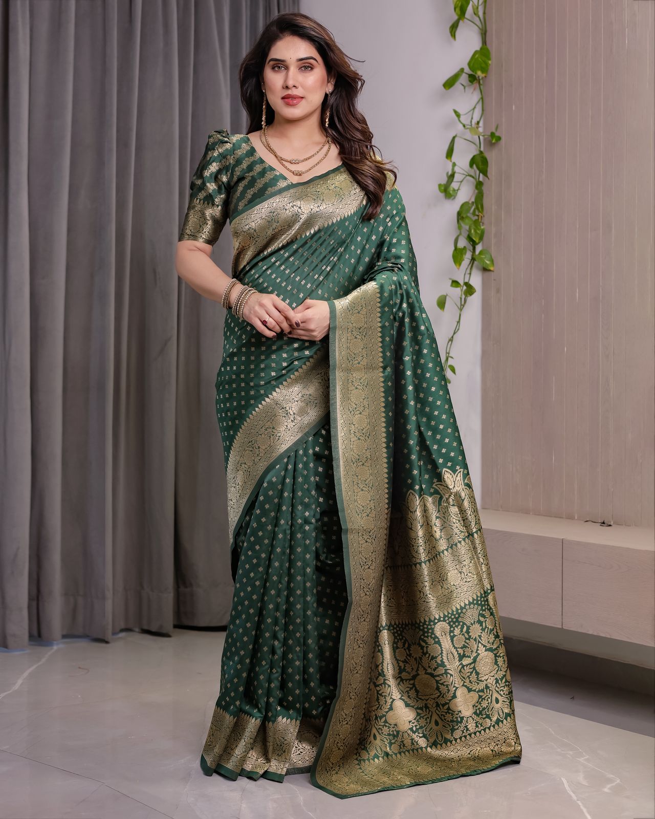 Magenta Pink Pure Kanjivaram Silk Saree with Golden Zari Weaving