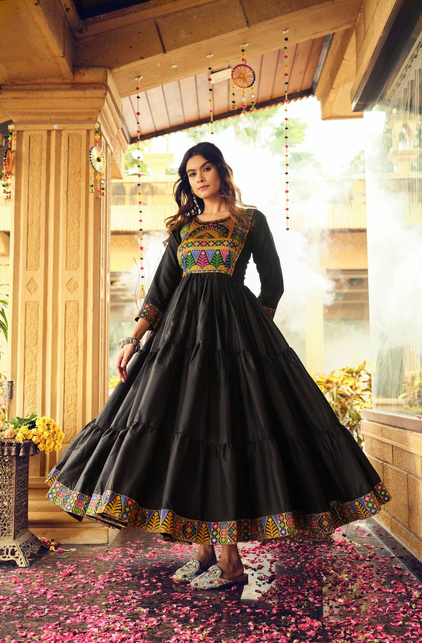 PURE COTTON FABRIC, GAMTHI JACQUARD WEAVING NACK AND LACE BORDER