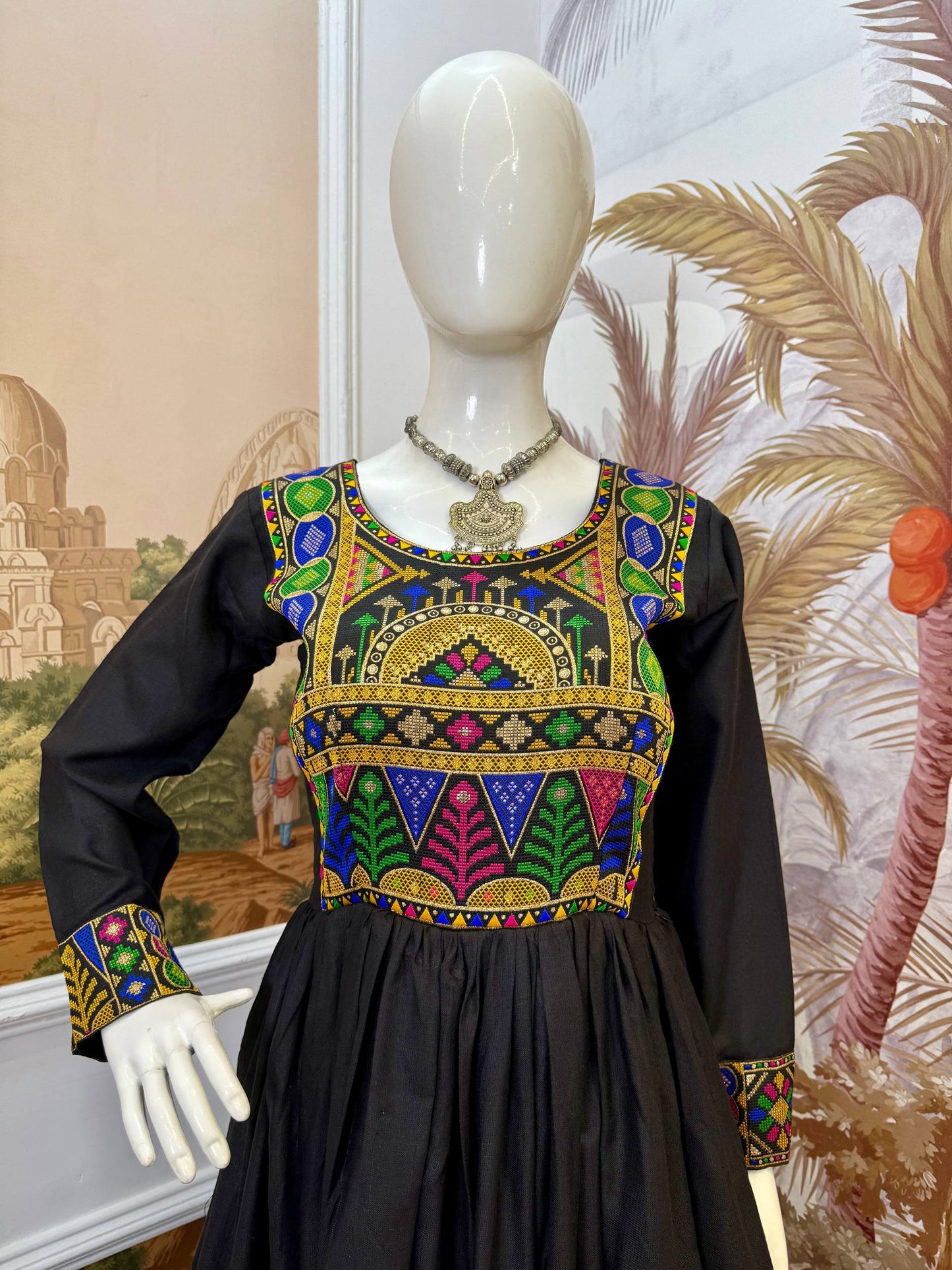 PURE COTTON FABRIC, GAMTHI JACQUARD WEAVING NACK AND LACE BORDER