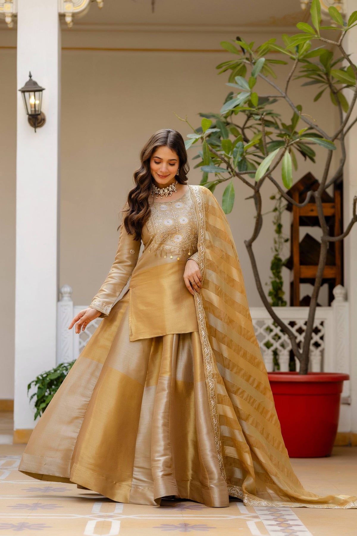 ELEGANT BANARASI SKIRT & LEHENGA WITH GRACEFUL FLAIR AND TIMELESS FESTIVE