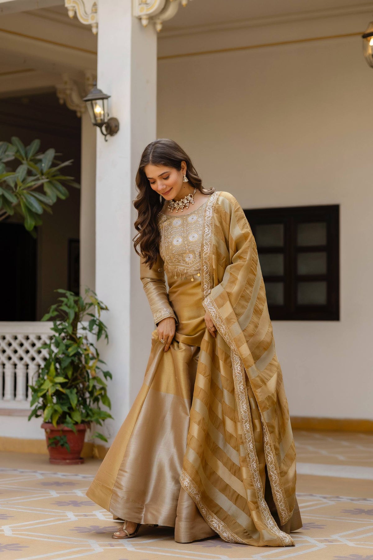ELEGANT BANARASI SKIRT & LEHENGA WITH GRACEFUL FLAIR AND TIMELESS FESTIVE