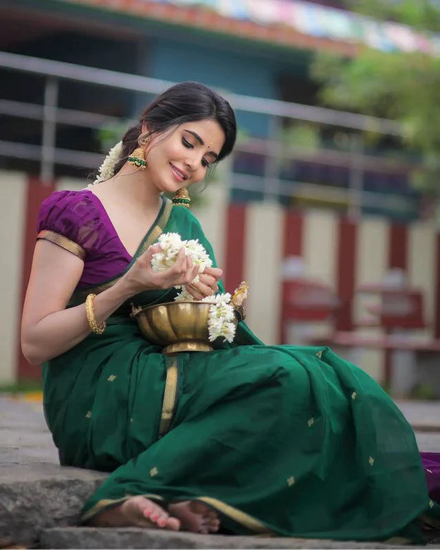 Attractive Green Cotton Silk Saree With Flaunt Blouse Piece