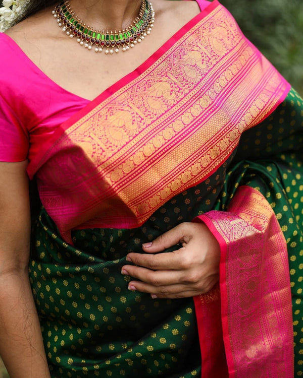 Pure Kanjivaram Pattu Jacquard Silk Saree With Blouse