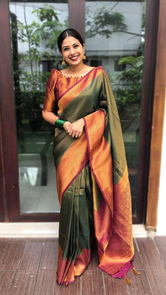 Shine Green Soft SIlk Saree With Royal Golden Zari Weaving