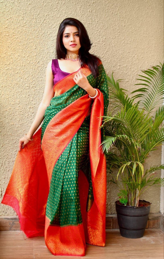 Dark Green Silk Saree For Wedding With Pattu Border