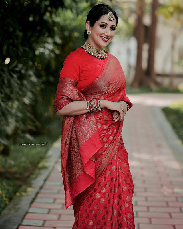 Pure Red Kanjivaram Soft Silk Saree With Royal Border Pattu